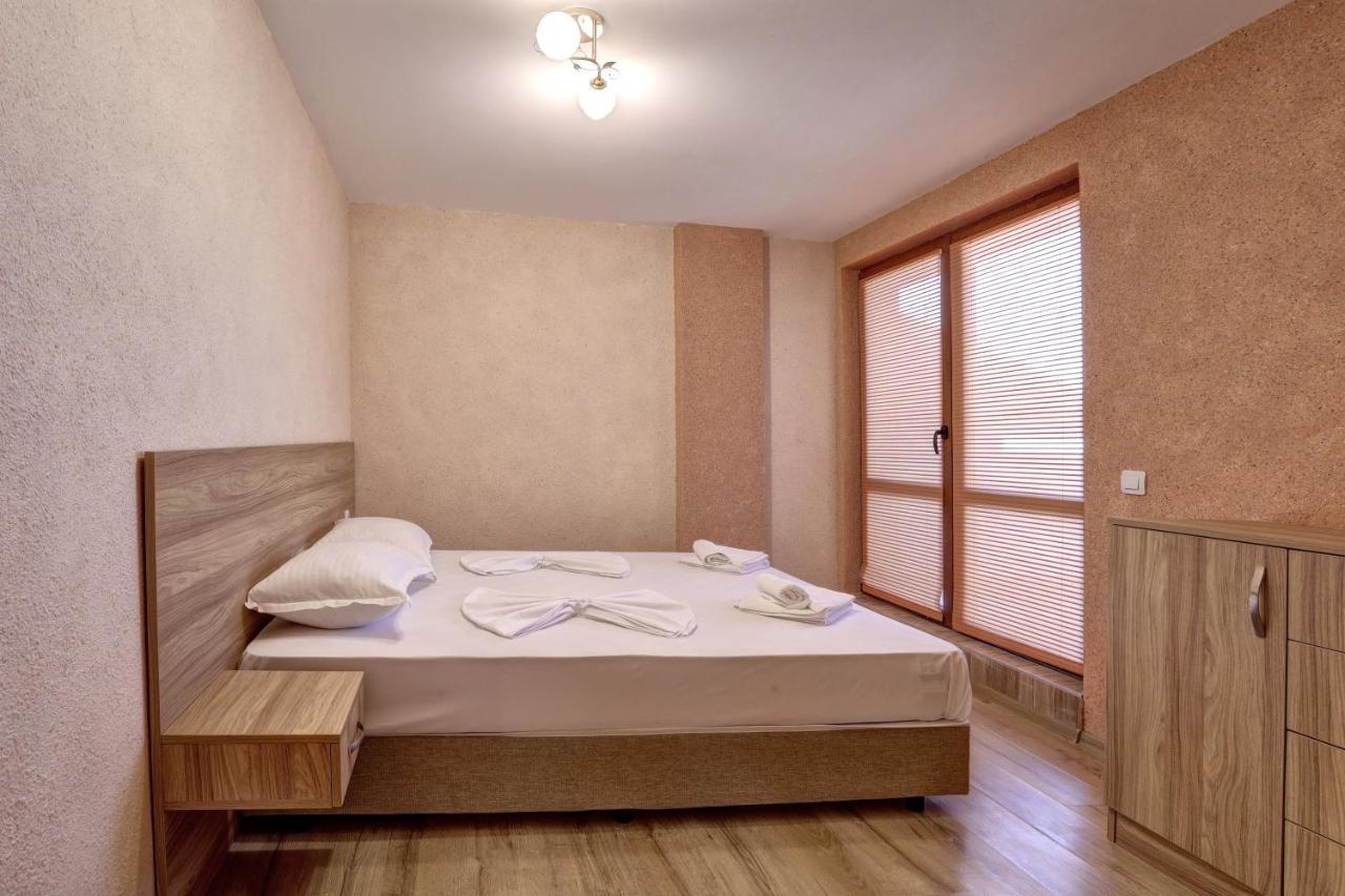 Aparthotel Complex Hunter's Shkorpilovtsi