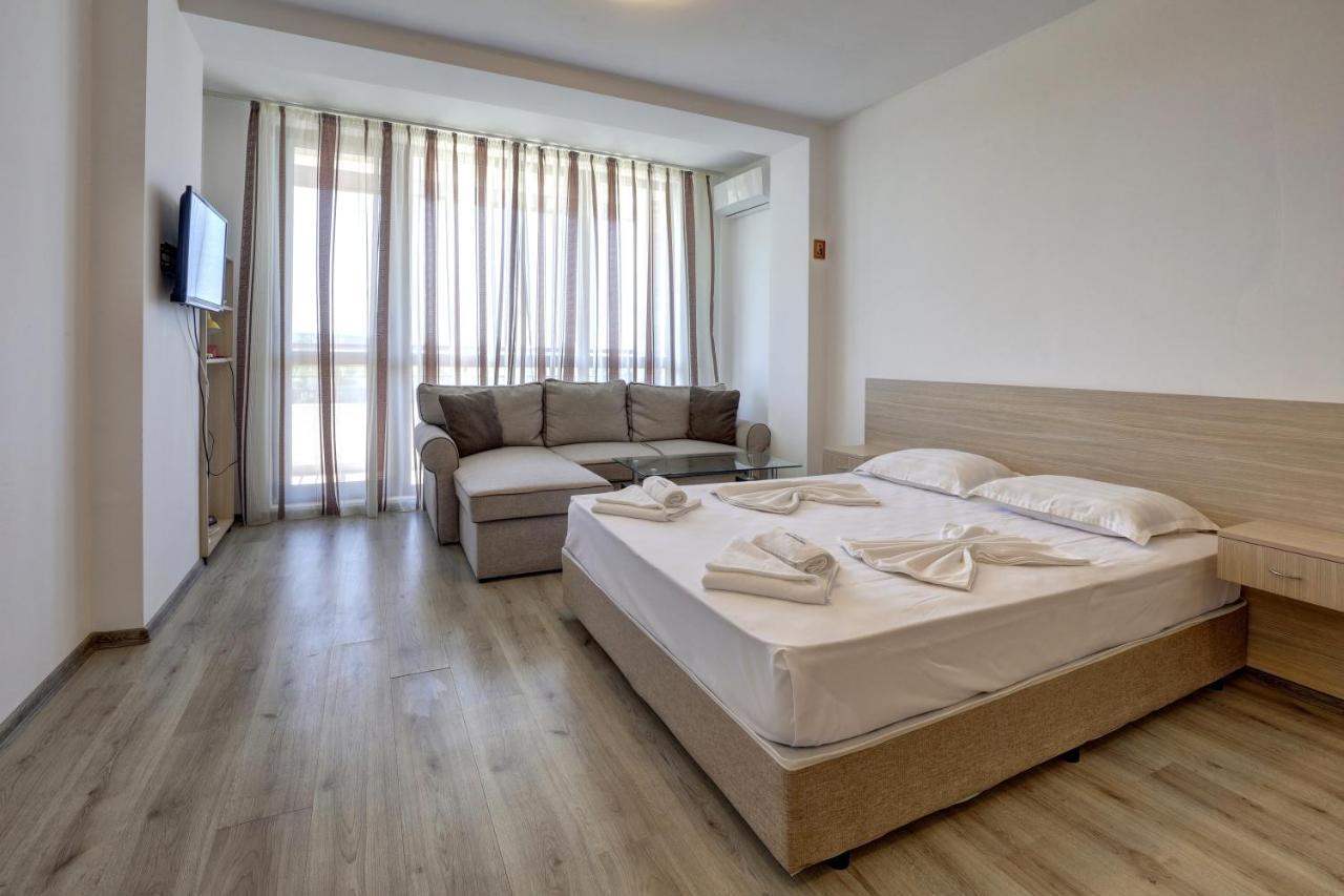 Aparthotel Complex Hunter's